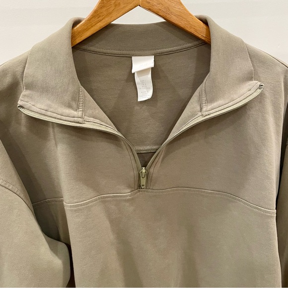 H&M Zip Up Collared Quarter Zip Sweatshirt in Sage Green - L - Picture 5 of 6